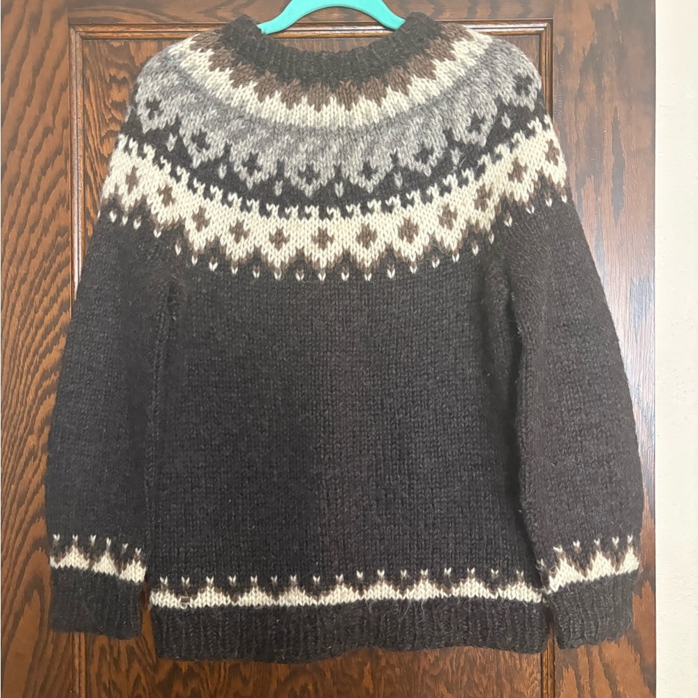 Hand Knit Icelandic Wool Fair Isle Sweater | Nordic Chunky Knit | Small–Medium